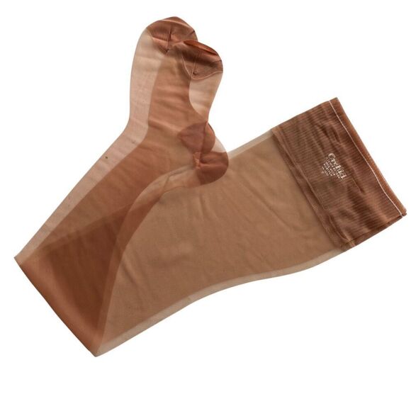 Vintage Stockings Size 9 X 31 Orchid Flat Knit Nylon RHT 15 Denier - Picture 1 of 4